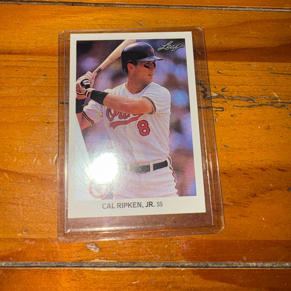 Cal Ripken Jr. Baseball Card - Picture 1 of 4